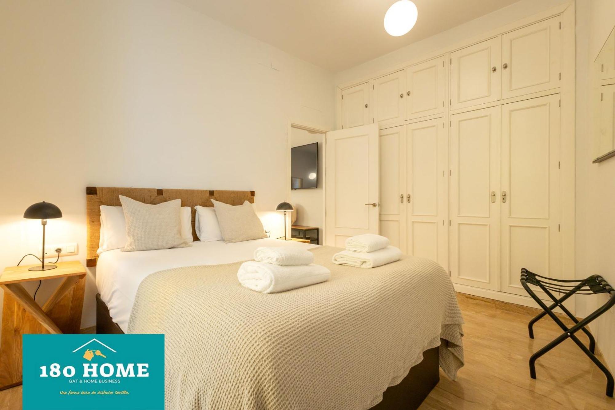 180 Home Goyeneta Luxury Sevilla Eksteriør billede