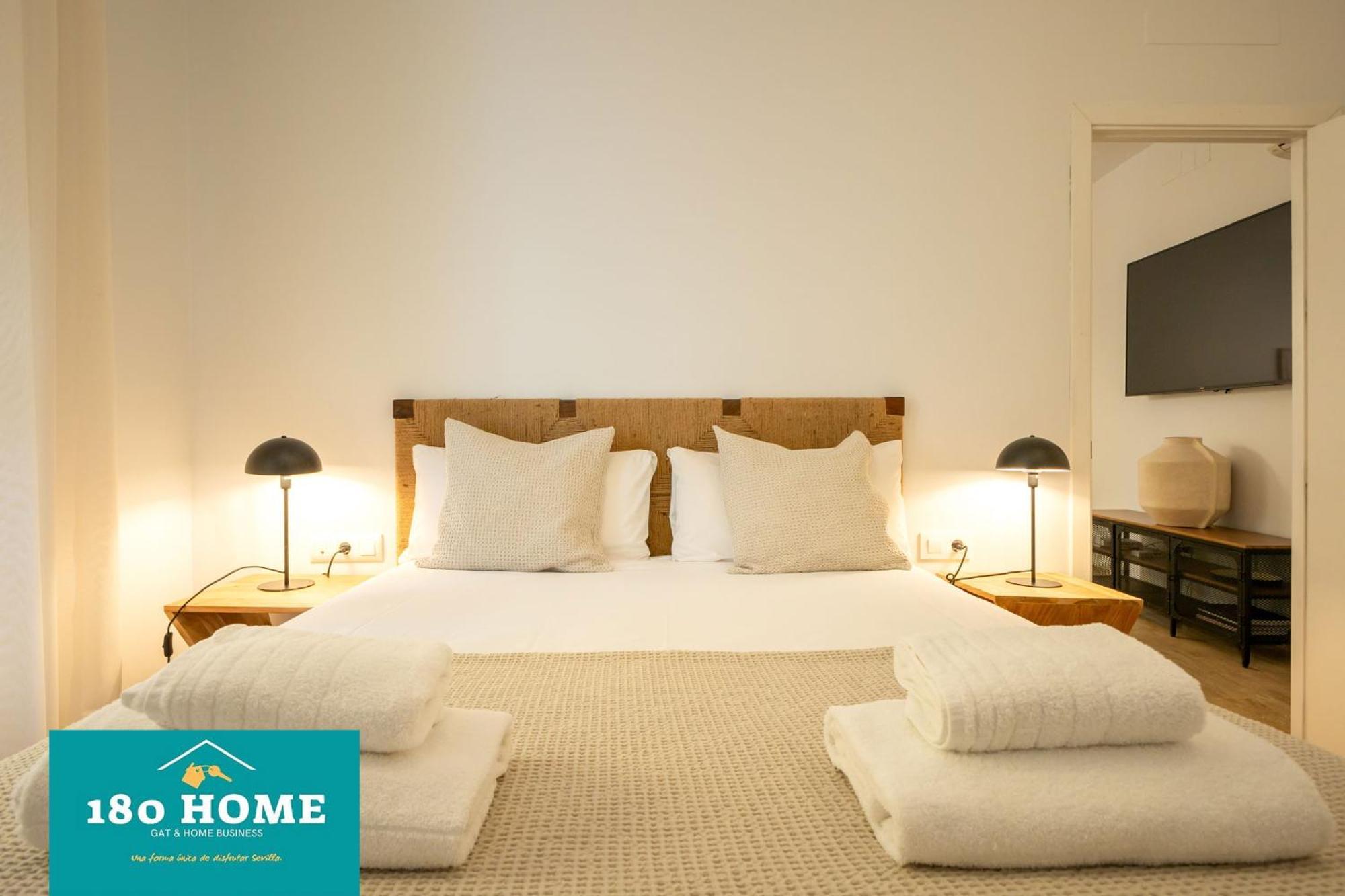 180 Home Goyeneta Luxury Sevilla Eksteriør billede